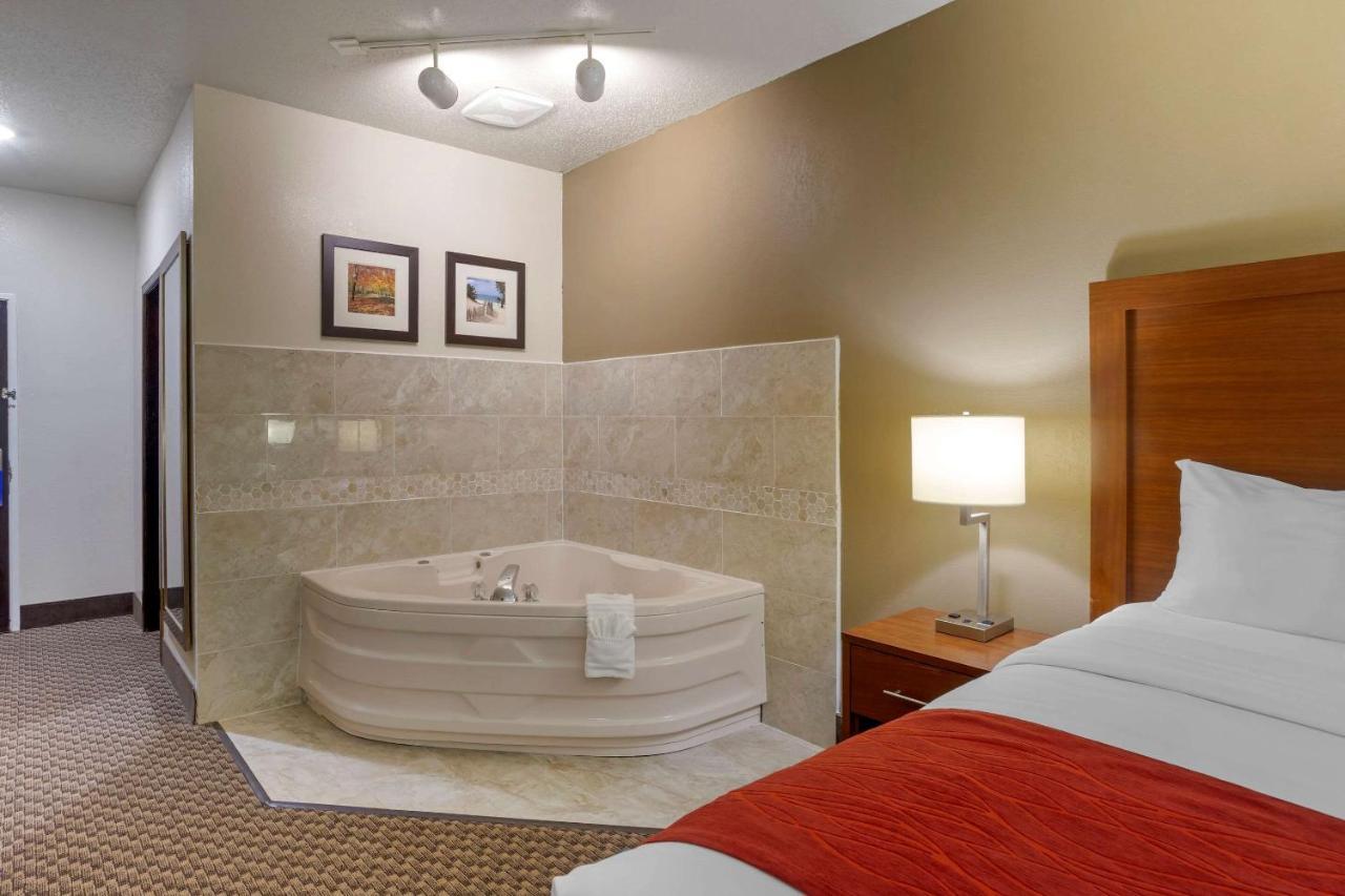 Comfort Inn Hobart-Merrillville I-65 Exterior photo
