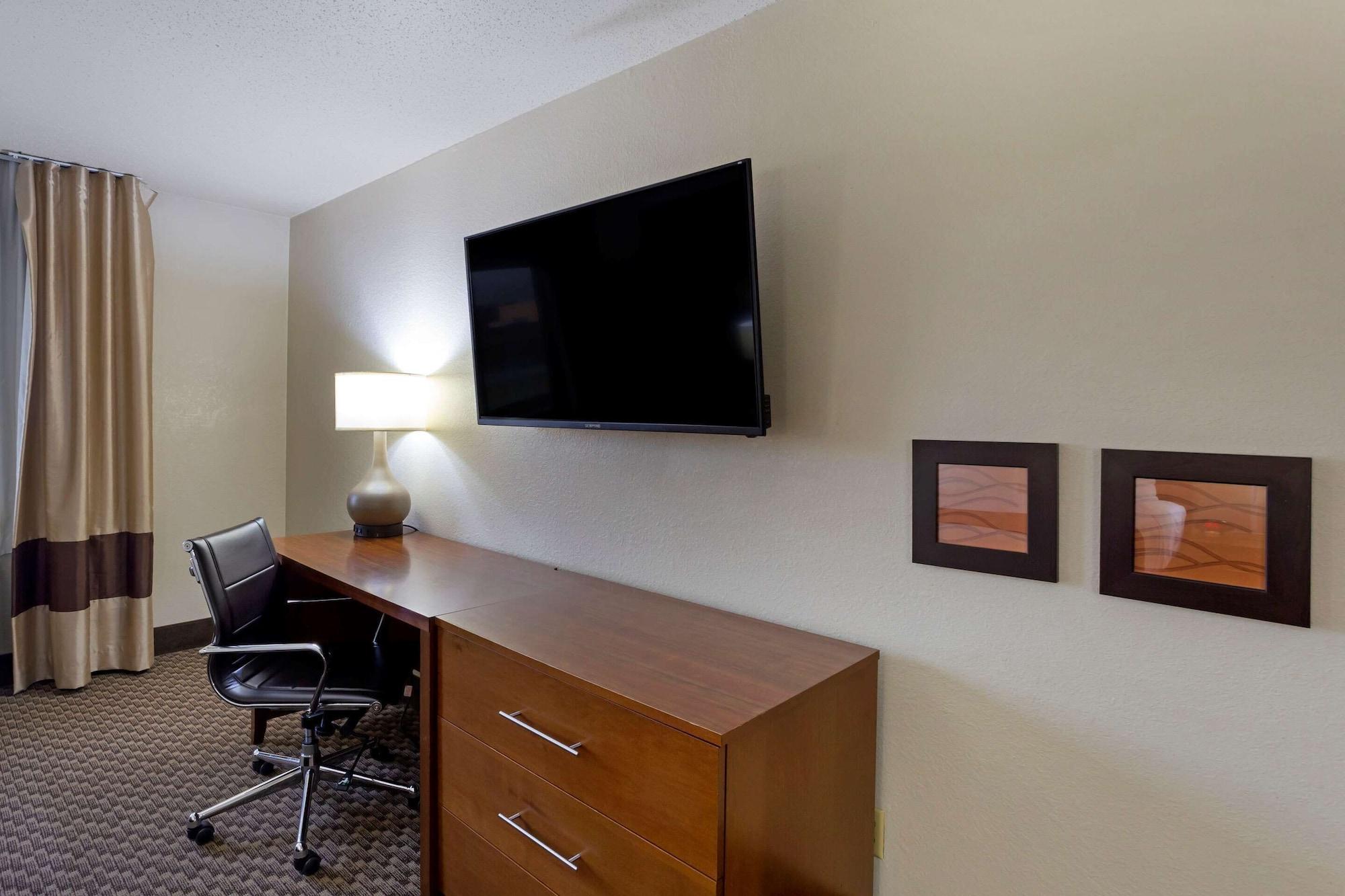 Comfort Inn Hobart-Merrillville I-65 Exterior photo