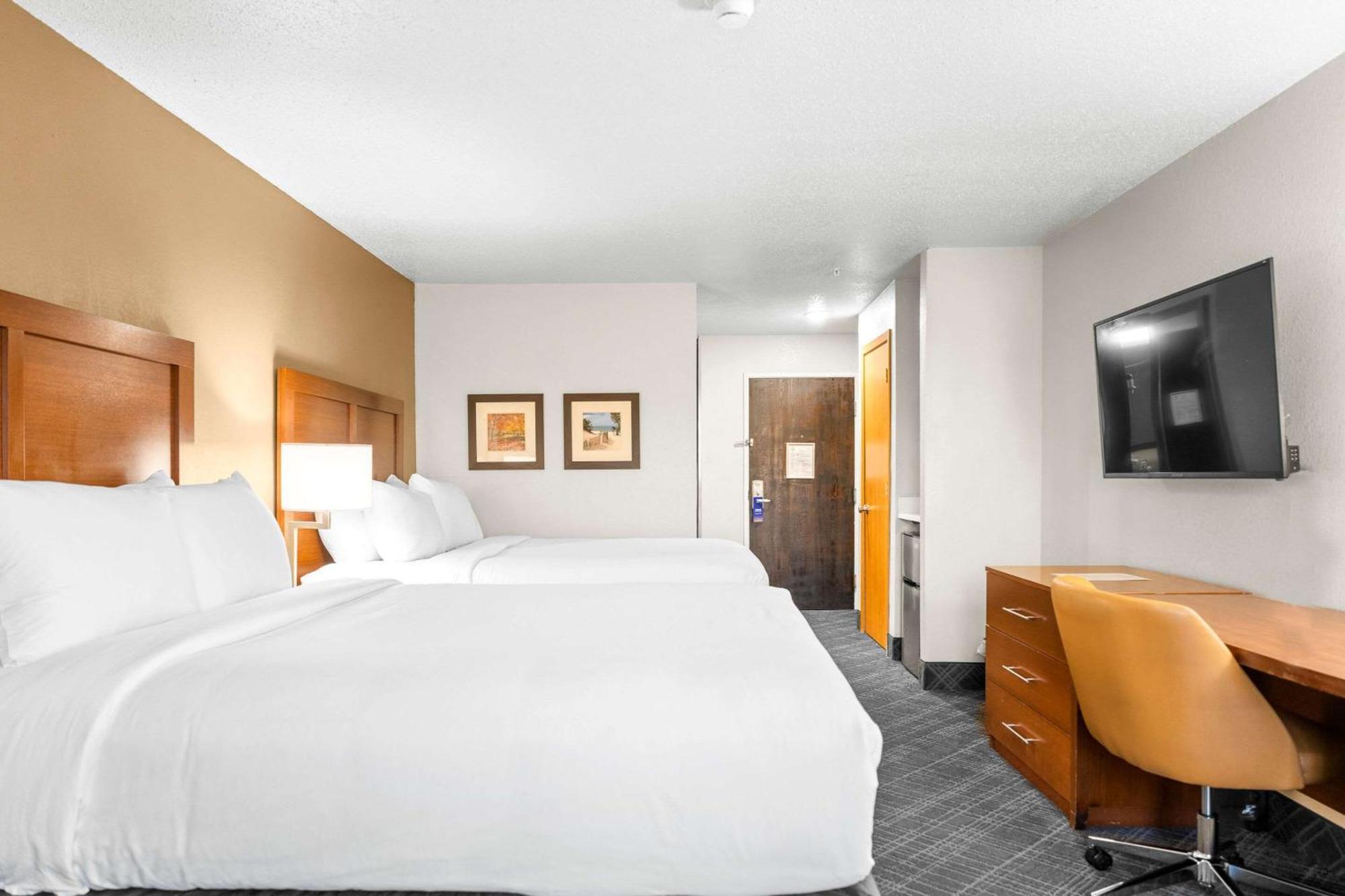 Comfort Inn Hobart-Merrillville I-65 Exterior photo